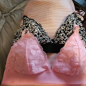 PINK Victoria's Secret Lace Bra Pink and Black